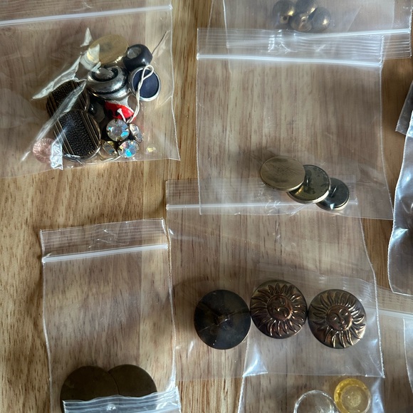 Vintage button lot - Picture 4 of 6